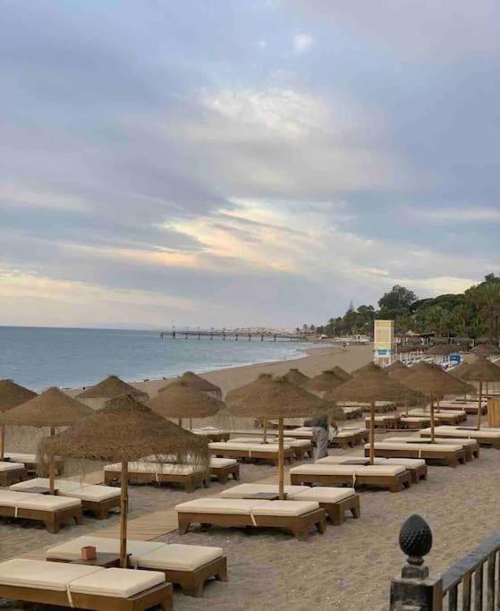 Luxury Apartamento En Rio Real Marbella Exteriör bild