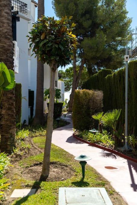 Luxury Apartamento En Rio Real Marbella Exteriör bild
